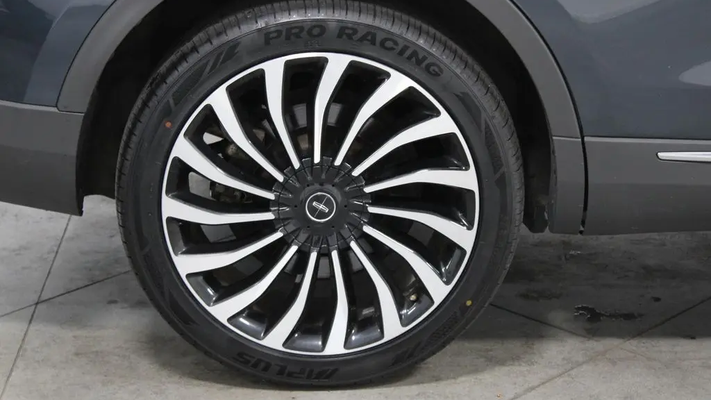 2023 Lincoln Nautilus Black Label
