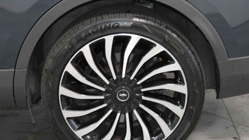 2023 Lincoln Nautilus Black Label