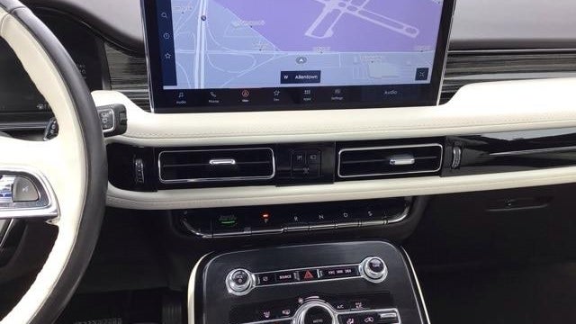 2022 Lincoln Nautilus Black Label