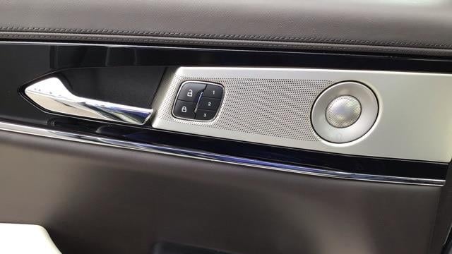 2022 Lincoln Nautilus Black Label