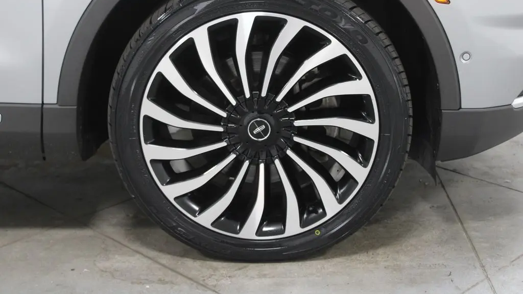 2023 Lincoln Nautilus Black Label