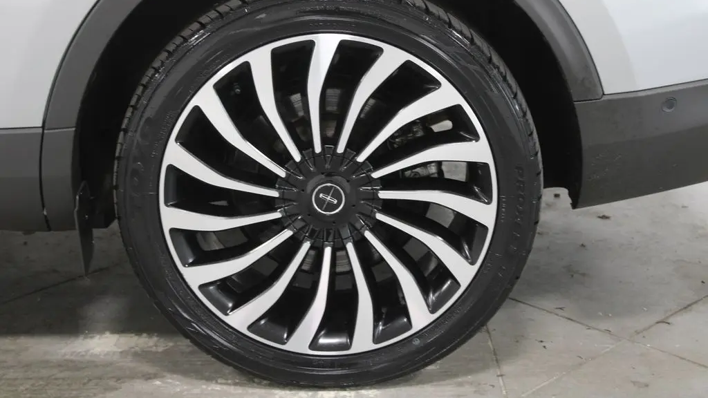 2023 Lincoln Nautilus Black Label