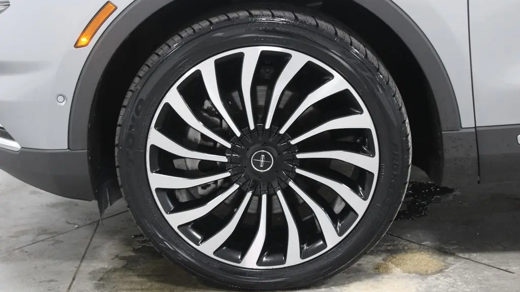 2023 Lincoln Nautilus Black Label