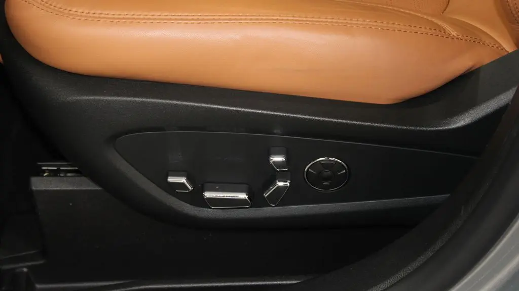2023 Lincoln Nautilus Black Label