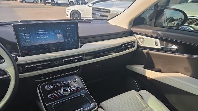 2023 Lincoln Nautilus Black Label