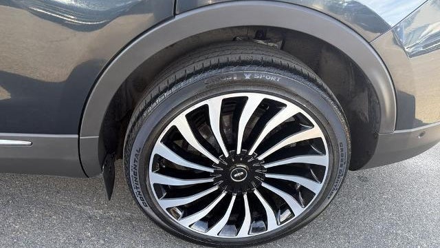 2023 Lincoln Nautilus Black Label