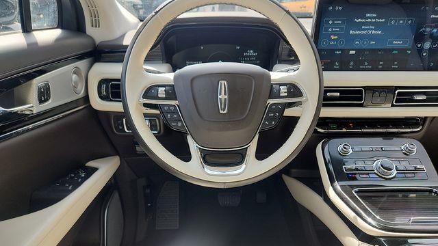 2023 Lincoln Nautilus Black Label