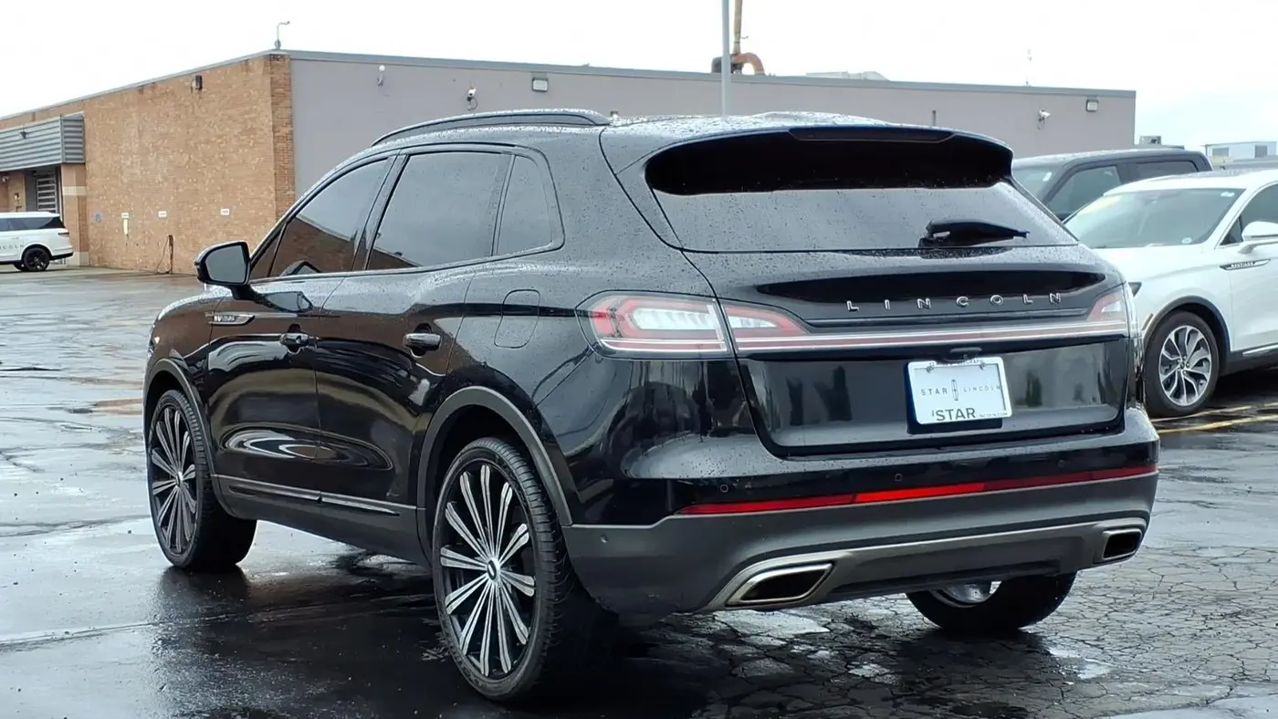 2022 Lincoln Nautilus Black Label