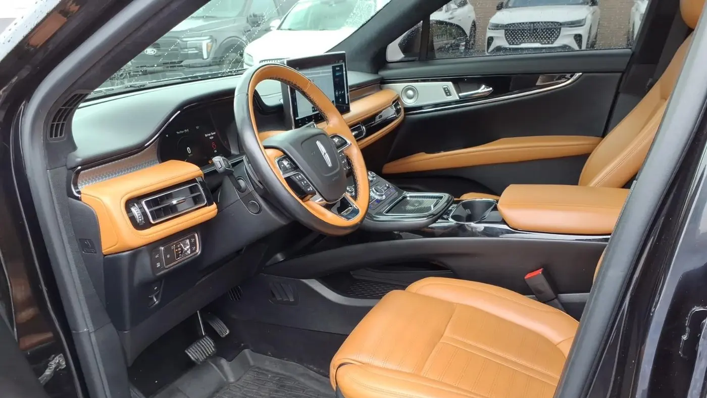 2022 Lincoln Nautilus Black Label