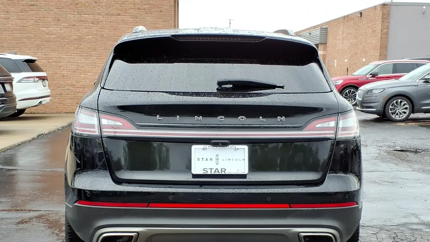 2022 Lincoln Nautilus Black Label