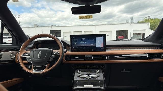 2023 Lincoln Nautilus Black Label