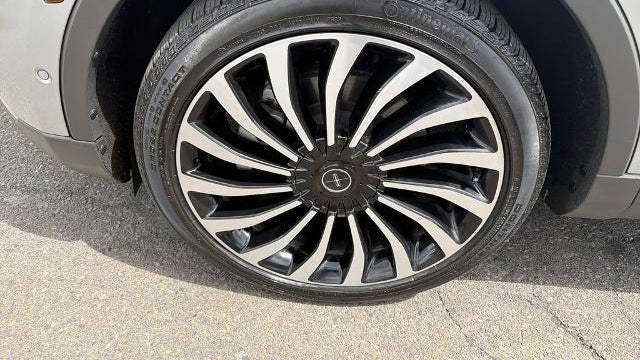 2023 Lincoln Nautilus Black Label