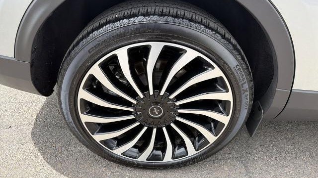 2023 Lincoln Nautilus Black Label