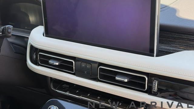 2023 Lincoln Nautilus Black Label
