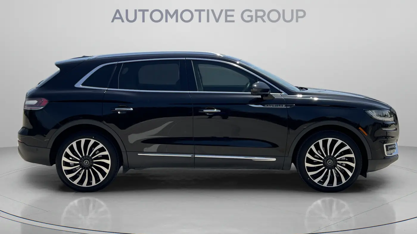 2020 Lincoln Nautilus Black Label