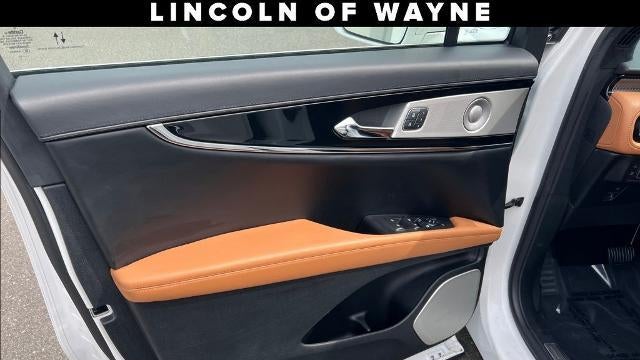2022 Lincoln Nautilus Black Label