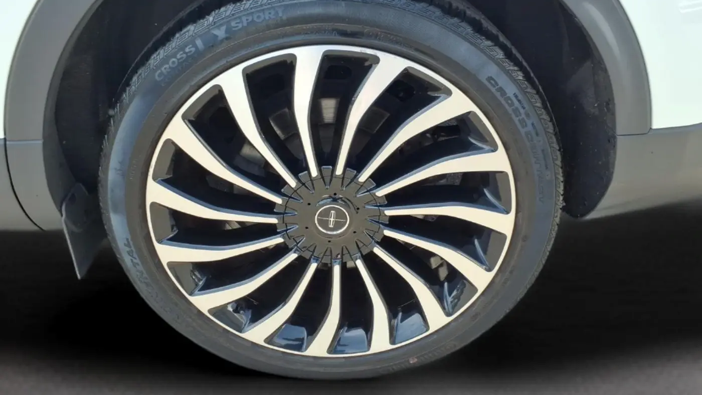 2023 Lincoln Nautilus Black Label