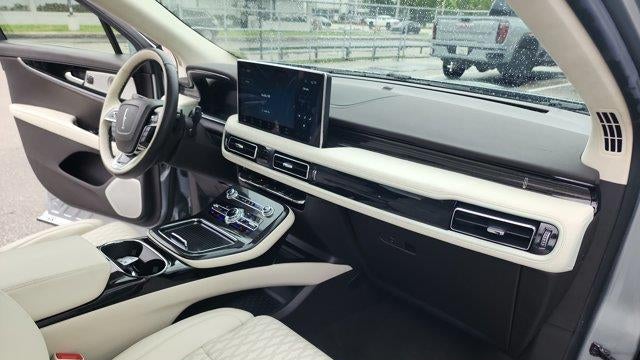 2023 Lincoln Nautilus Black Label
