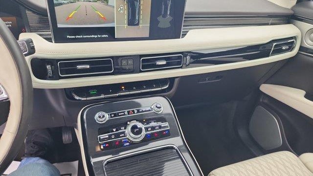2023 Lincoln Nautilus Black Label