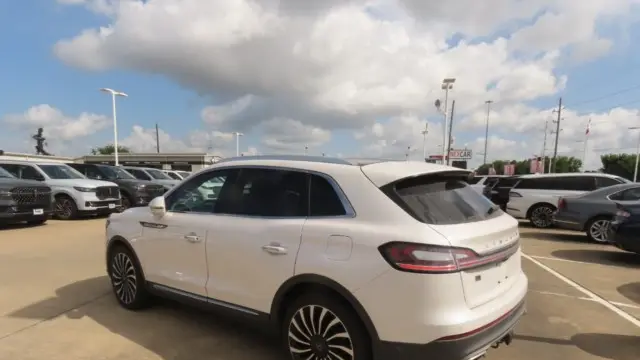 2019 Lincoln Nautilus Black Label