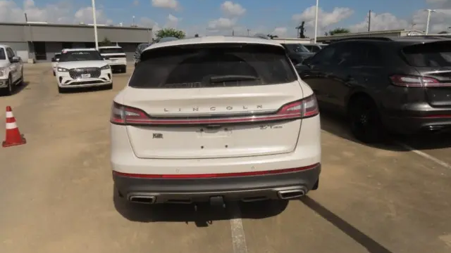 2019 Lincoln Nautilus Black Label