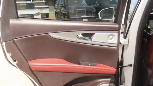 2019 Lincoln Nautilus Black Label
