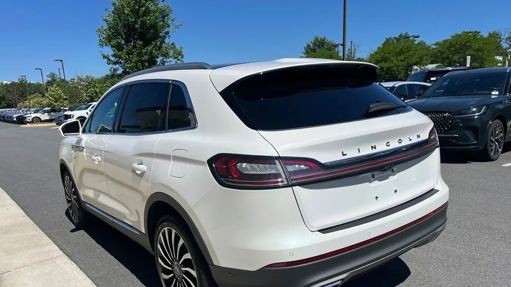 2022 Lincoln Nautilus Black Label