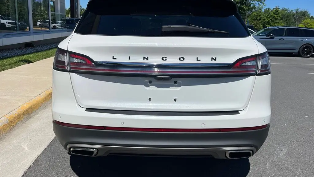 2022 Lincoln Nautilus Black Label