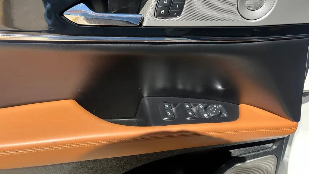 2022 Lincoln Nautilus Black Label