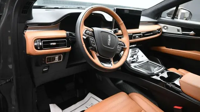 2022 Lincoln Nautilus Black Label