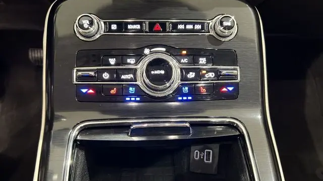 2022 Lincoln Nautilus Black Label
