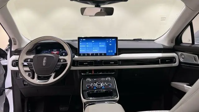 2022 Lincoln Nautilus Black Label