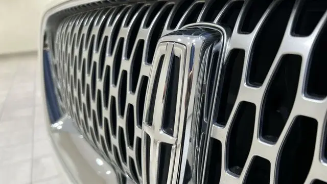2022 Lincoln Nautilus Black Label