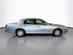 2011 Town Car Thumbnail 8