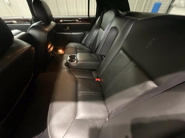 2008 Lincoln Town Car - $13,970
