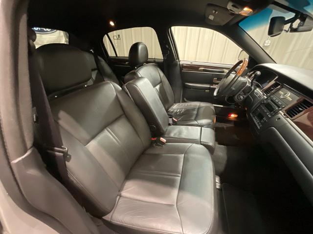 2008 Lincoln Town Car - $13,970