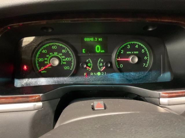 2008 Lincoln Town Car - $13,970