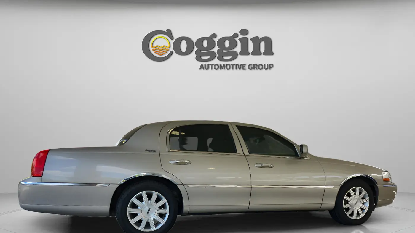 2009 Lincoln Town Car Signature Limited