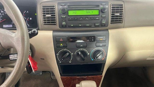 2005 Toyota Corolla LE