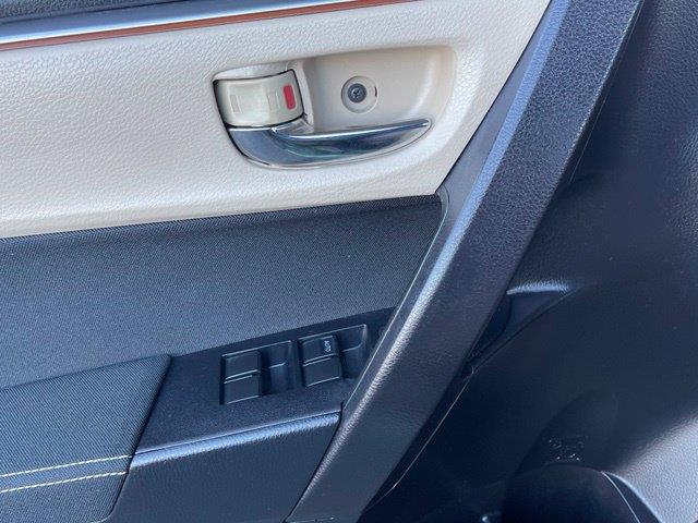 2015 Toyota Corolla - $9,999