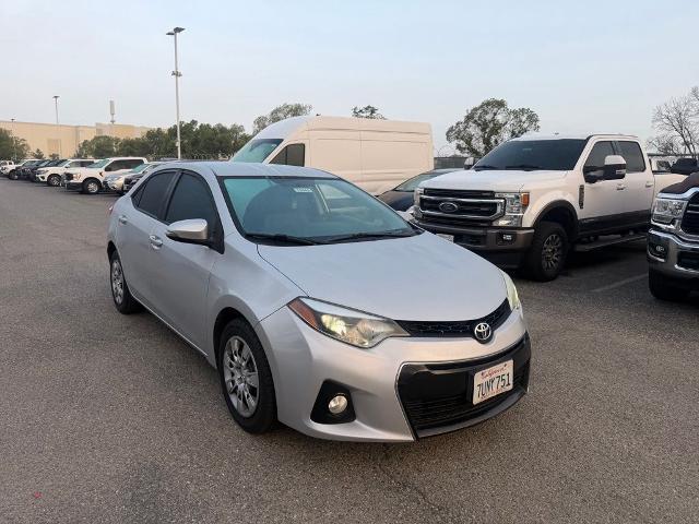 2015 Toyota Corolla S — photo 1 of 4
