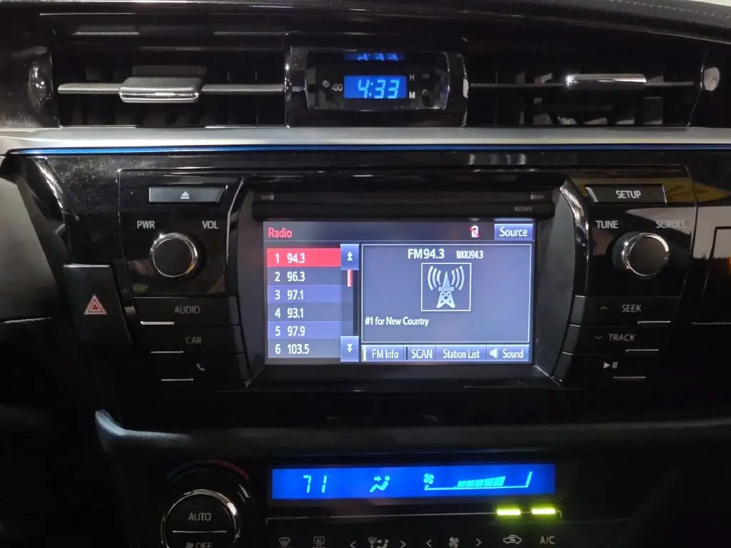 2015 Toyota Corolla - $12,477