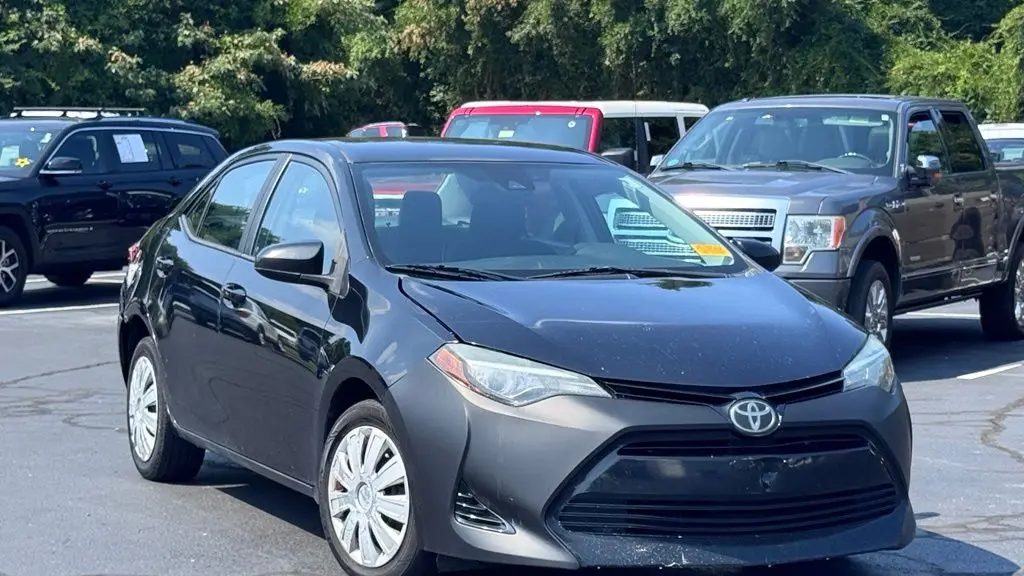 Preowned 2017 Toyota Corolla SE for Sale