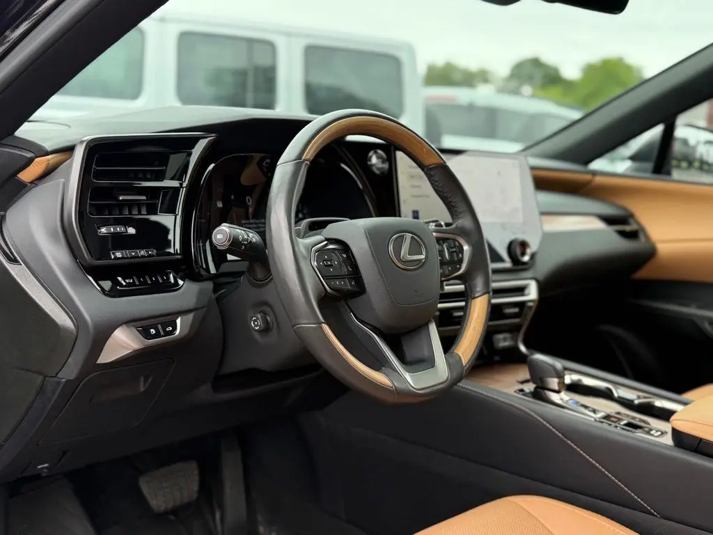 2025 Lexus RX - $45,500