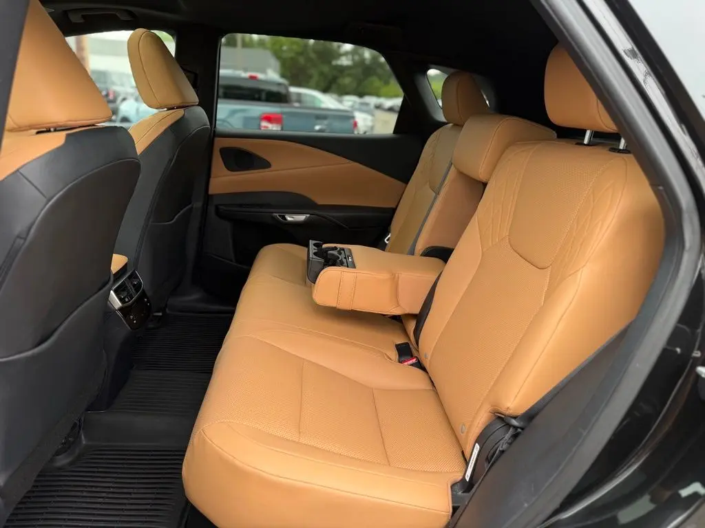 2025 Lexus RX - $45,500