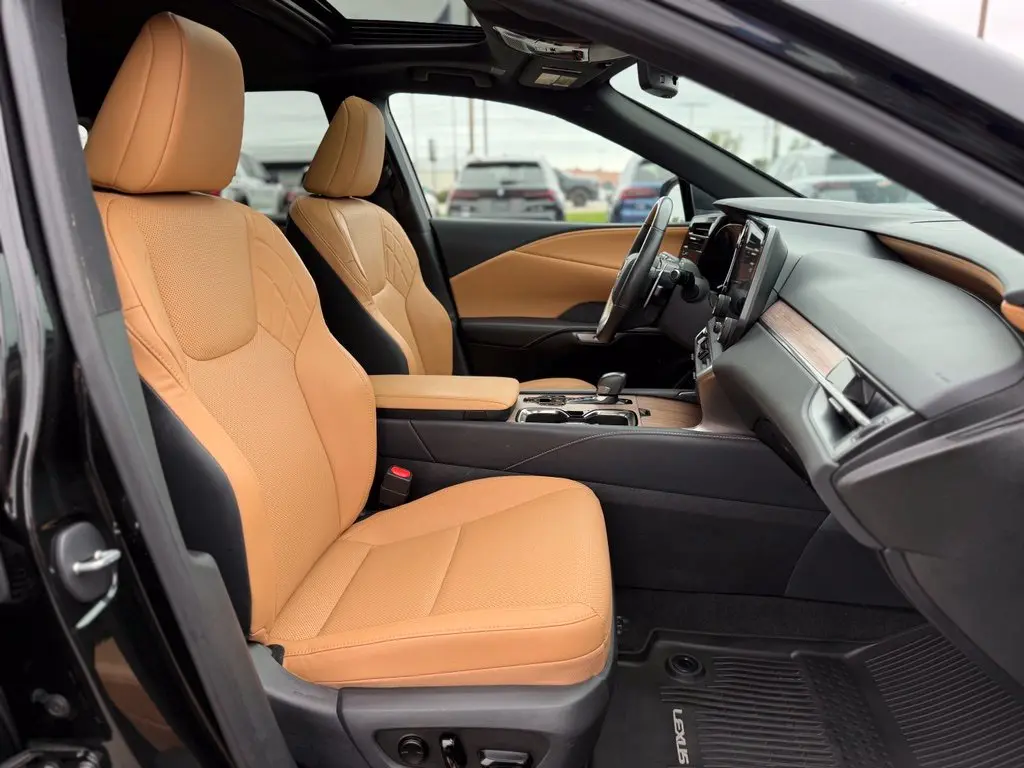 2025 Lexus RX - $45,500