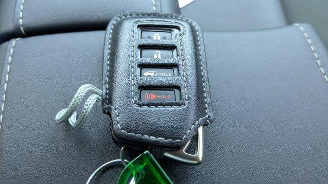 2022 Lexus RX 450h F SPORT Handling