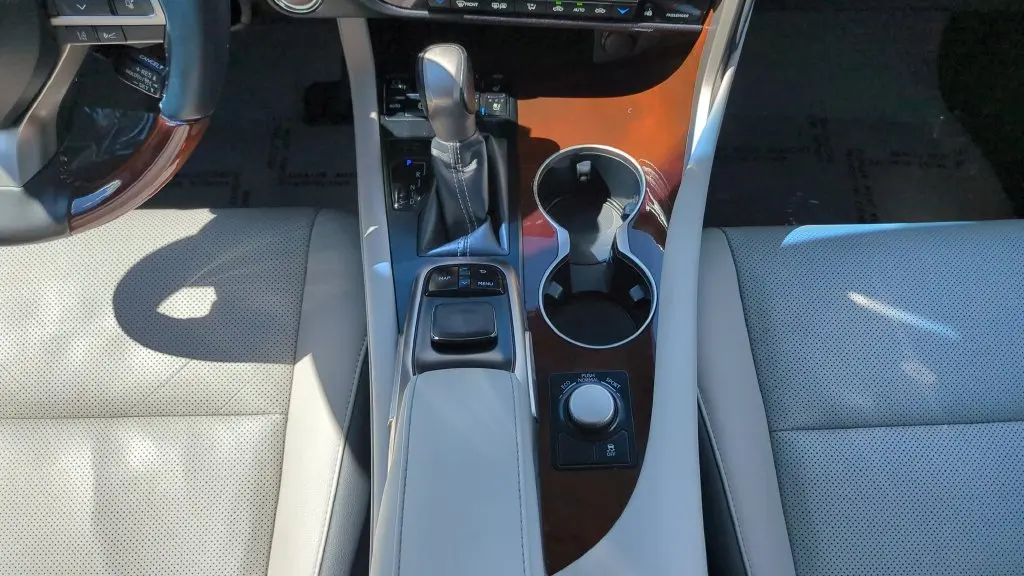 2019 Lexus RX - $23,899