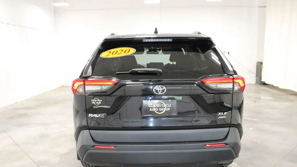 2020 Toyota RAV4 XLE Premium