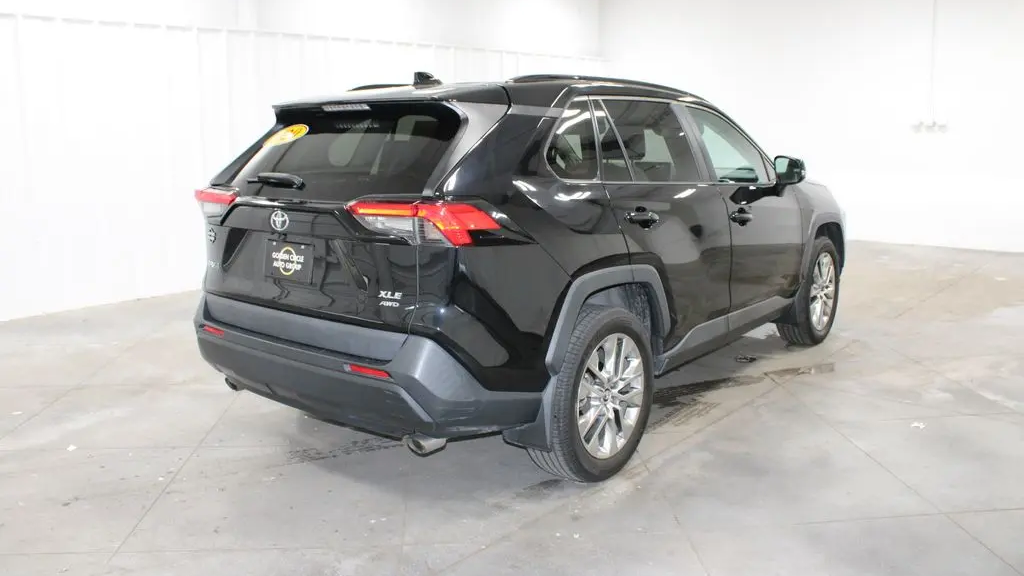 2020 Toyota RAV4 XLE Premium